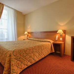 La Dependance 3* Parigi